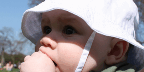 Zonnebrandcrème ook voor kleine kinderen